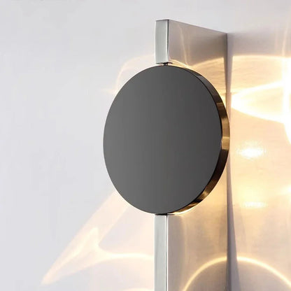 Rotating Ripple Wall Light